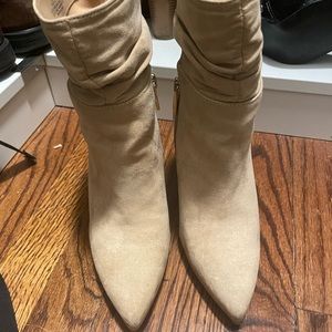 Size 6 Jessica Simpson ankle boots